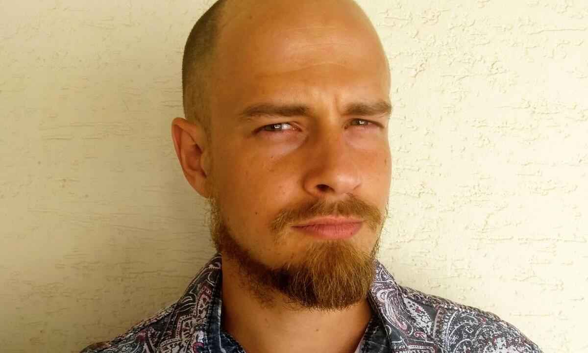 Rafael Silva lança o livro 'Origens do drama clássico na Grécia Antiga' - Sara Anjos/divulgação