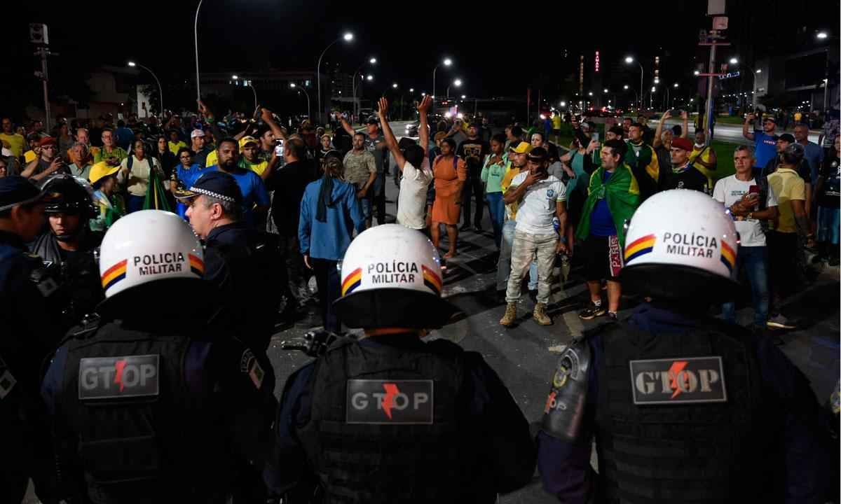 Apesar dos violentos e seu vandalismo, a democracia segue seu curso - Evaristo Sá/AFP