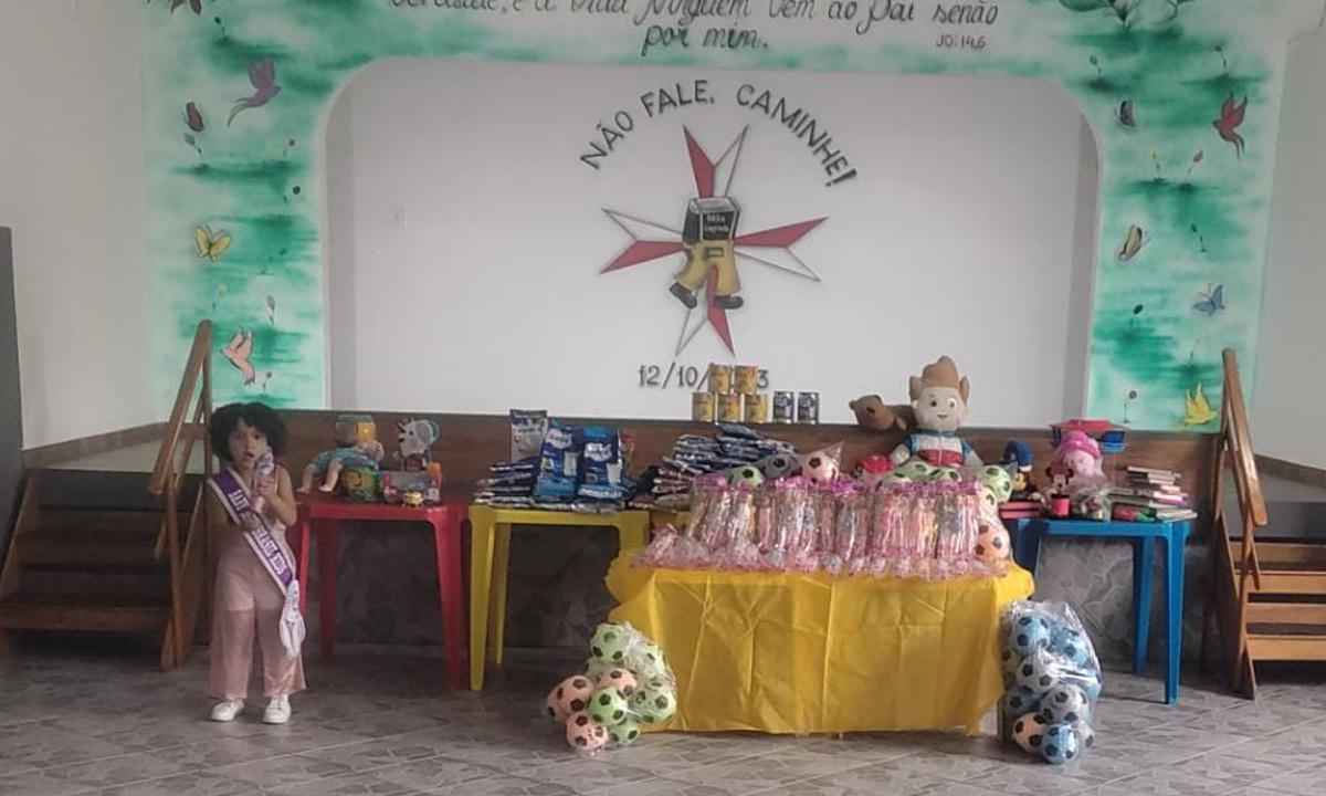 Natal: Baby Miss Brasil Kids arrecada brinquedos para creche em Sabará - Adriana Sousa/Divulgação