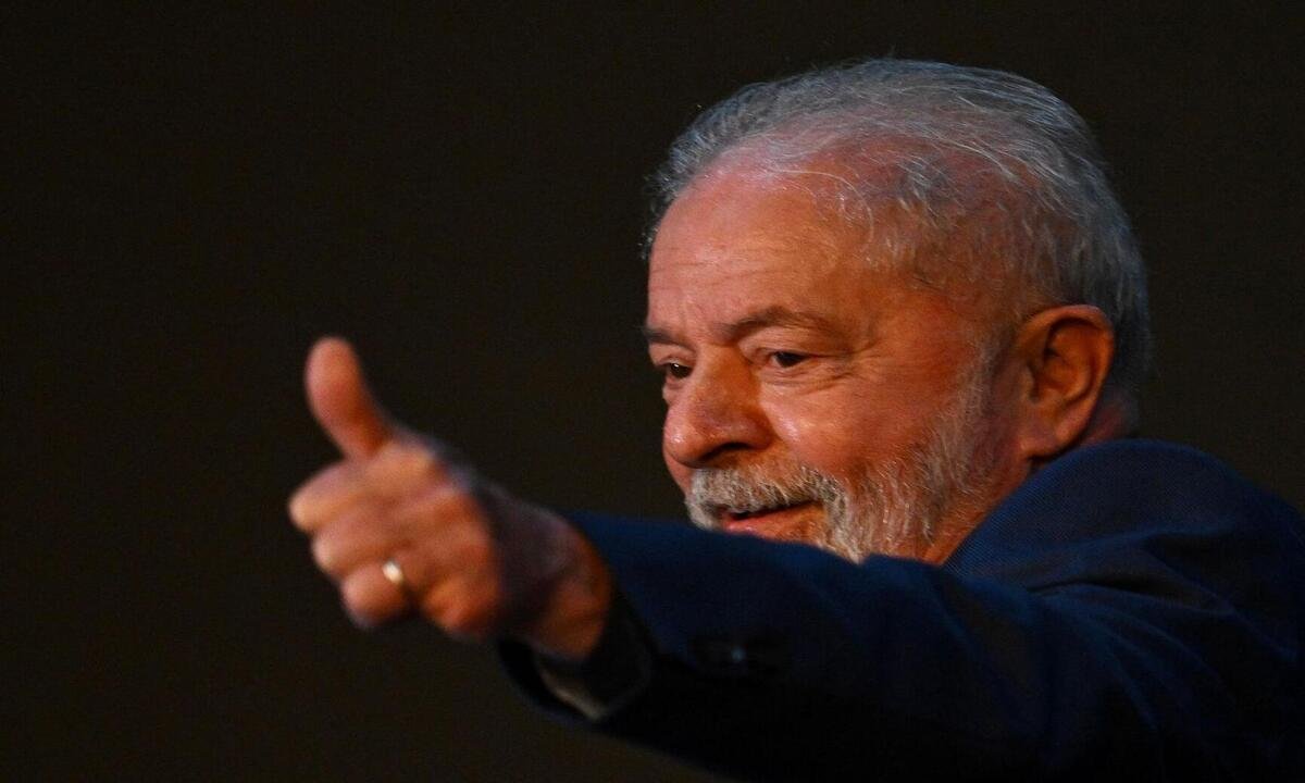 Lula deseja boa sorte a Macron e Fernandez para final França x Argentina - EVARISTO SA/AFP