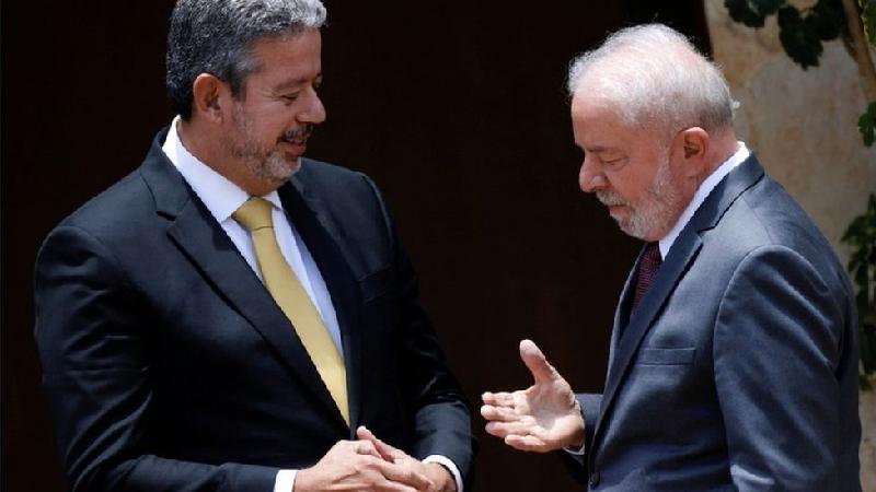 Orçamento secreto e cargos no governo Lula: o que está travando a PEC da Transição? - Reuters