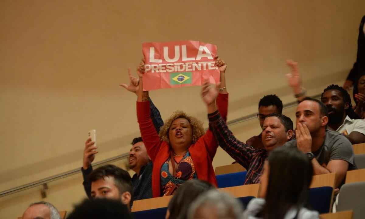Deputado Sargento Rodrigues: 'Bolsonaro, nosso legítimo presidente' - Túlio Santos/EM/D.A Press