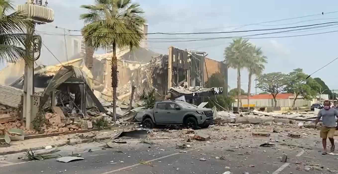 Explosão destrói restaurante do grupo Coco Bambu; veja vídeo - Reprodução/Redes sociais
