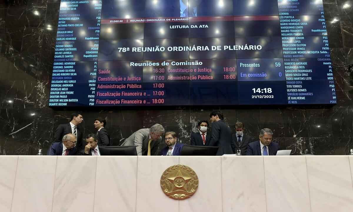 Deputados de Minas reajustam próprio salário para R$ 34,7 mil - Sarah Torres/ALMG