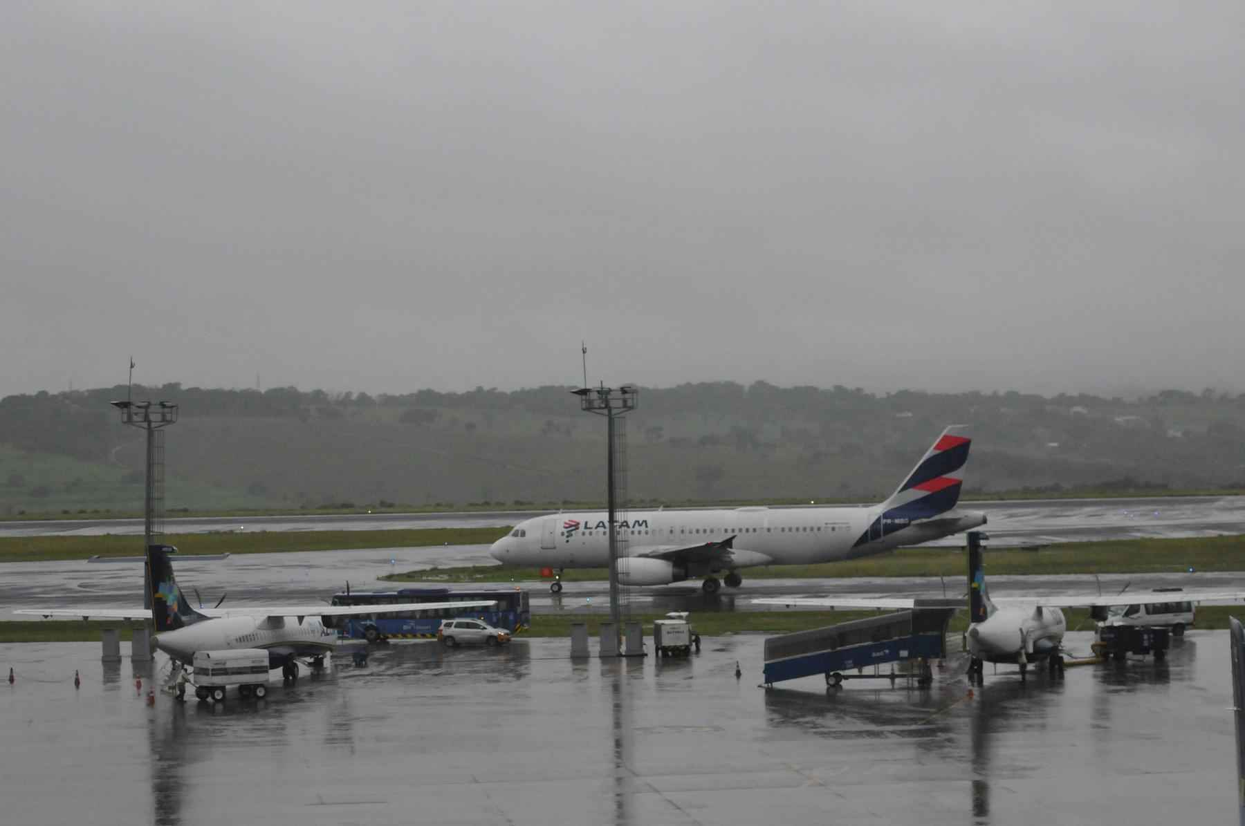 Proposta que pode encerrar greve nos aeroportos entra em votação - Gladyston Rodrigues/EM/D.A Press