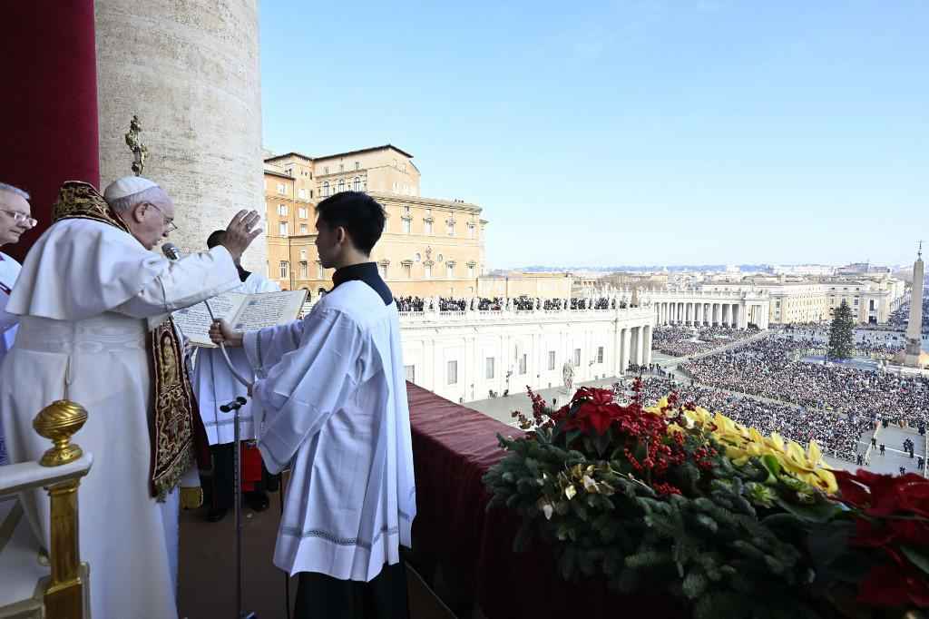 Papa critica o uso da comida como 'arma' - VATICAN MEDIA / AFP