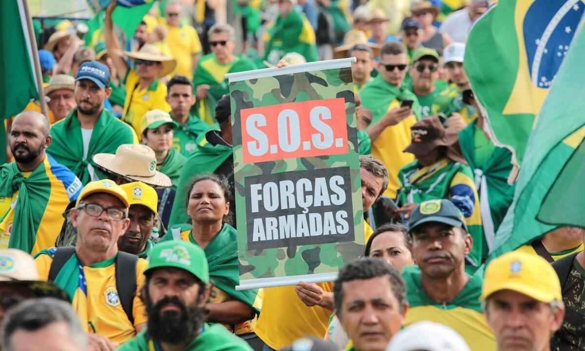 Equipe de Lula quer fim pactuado de atos, mas admite retirada à força de bolsonaristas - Wallace Martins/Futura Press/Folhapress