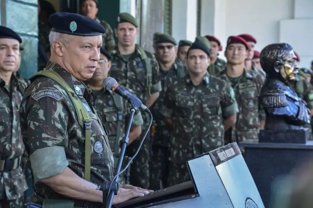 Bolsonaro nomeia interinamente comandante do Exército escolhido por Lula - Comando Militar do Leste/Divulgação