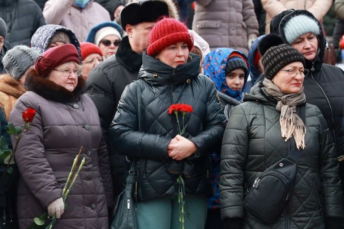 Rússia culpa uso de celulares por morte de 89 soldados  - Arden Arkman/AFP) 