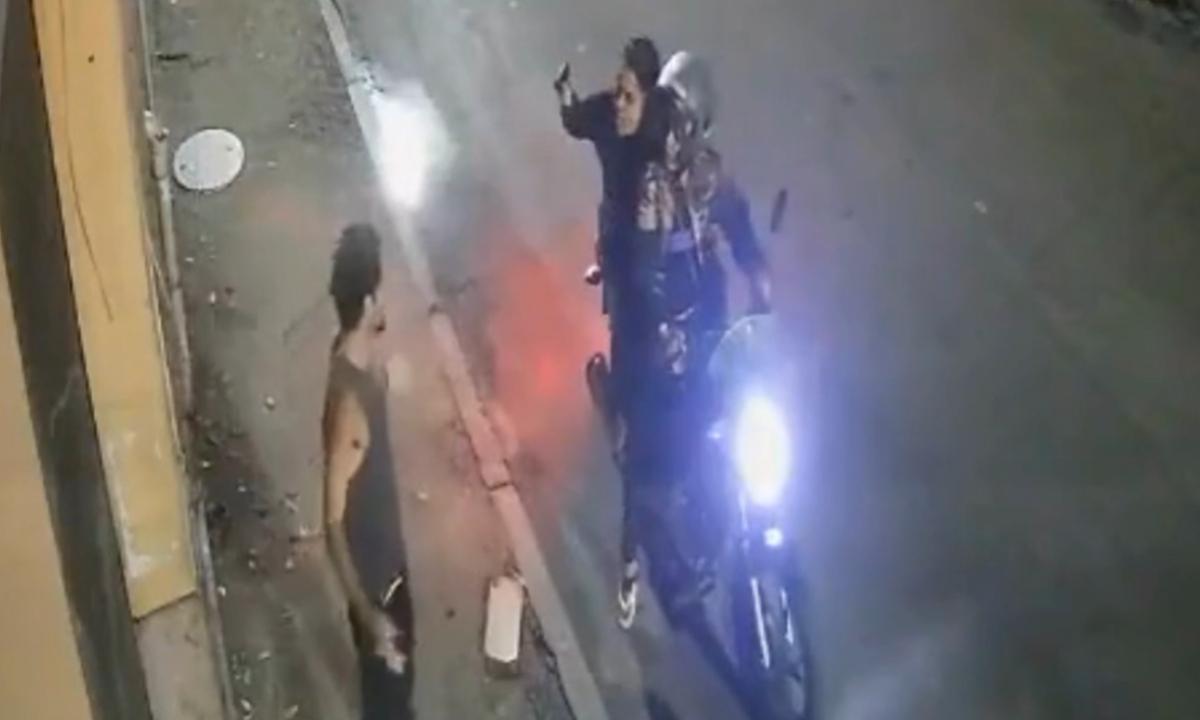 Guia turístico reage a assalto e é morto a facadas no Rio; veja o vídeo - Reprodução