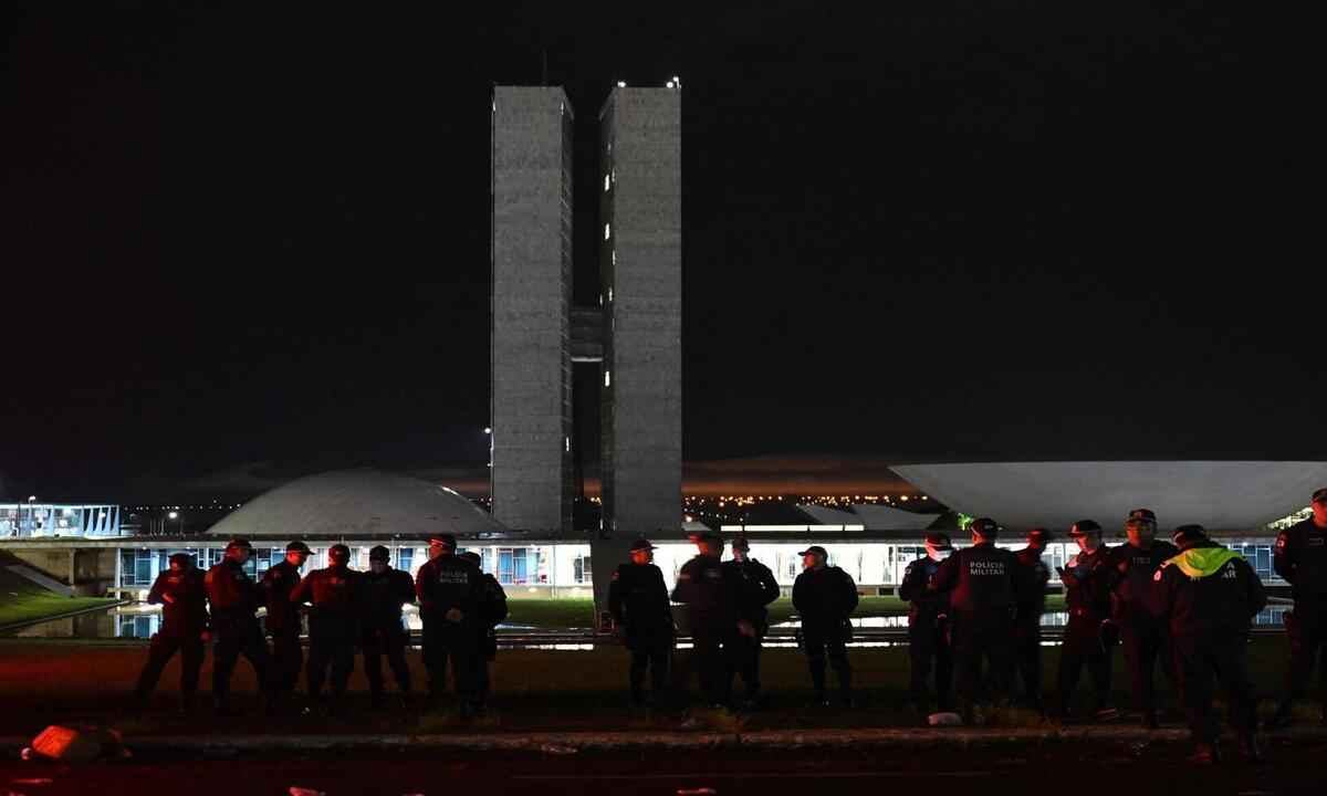 Lula vistoria Planalto e encontra ministros do STF no prédio vandalizado - Carl DE SOUZA / AFP