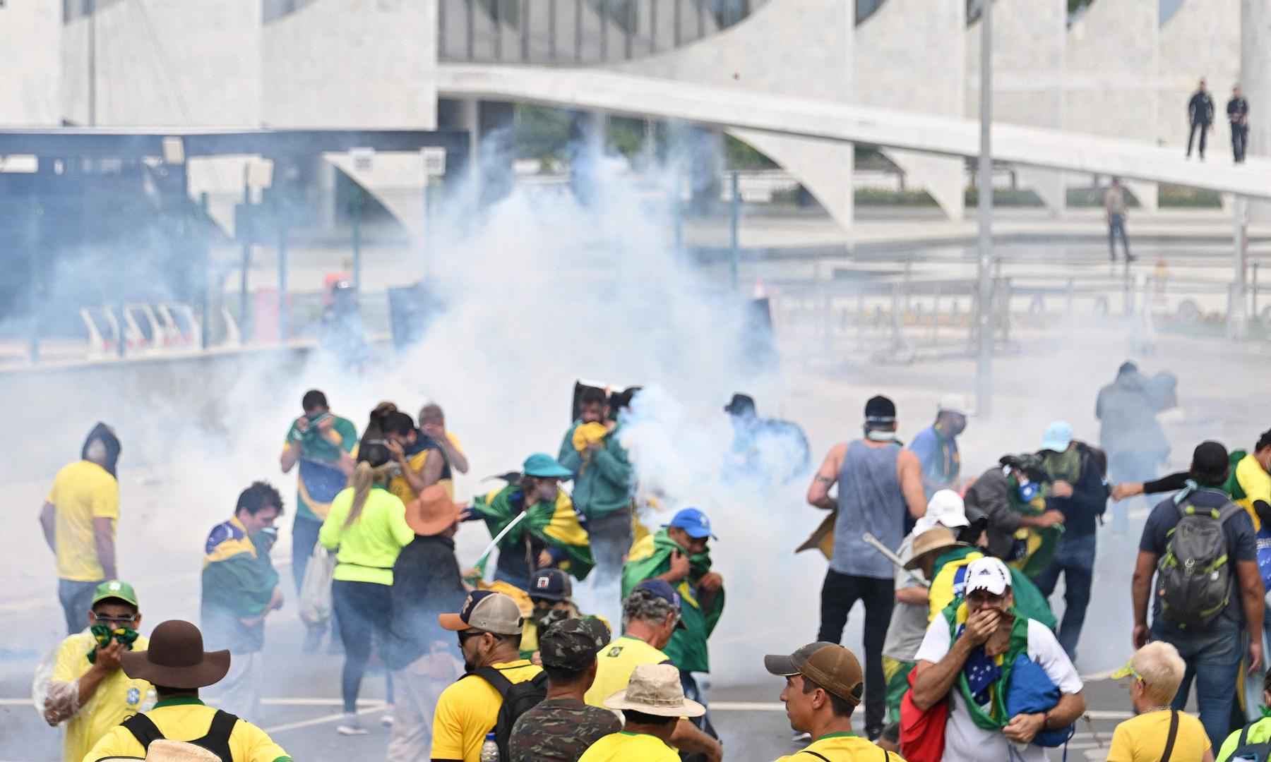 Terrorismo em Brasília: governo quer bloqueio de R$ 6,5 mi de 52 suspeitos - EVARISTO SA / AFP