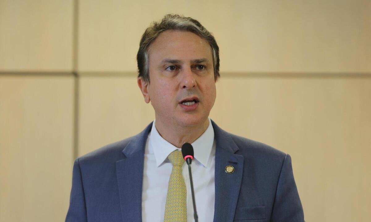 MEC confirma reajuste no salário de professor; piso vai a R$ 4,4 mil - Wallace Martins/Futura Press/Folhapress