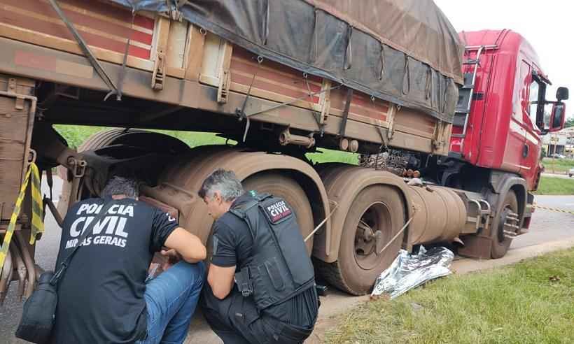 Motorista morre esmagado por roda da própria carreta no Anel Rodoviário - Jair Amaral/EM/D. A. Press