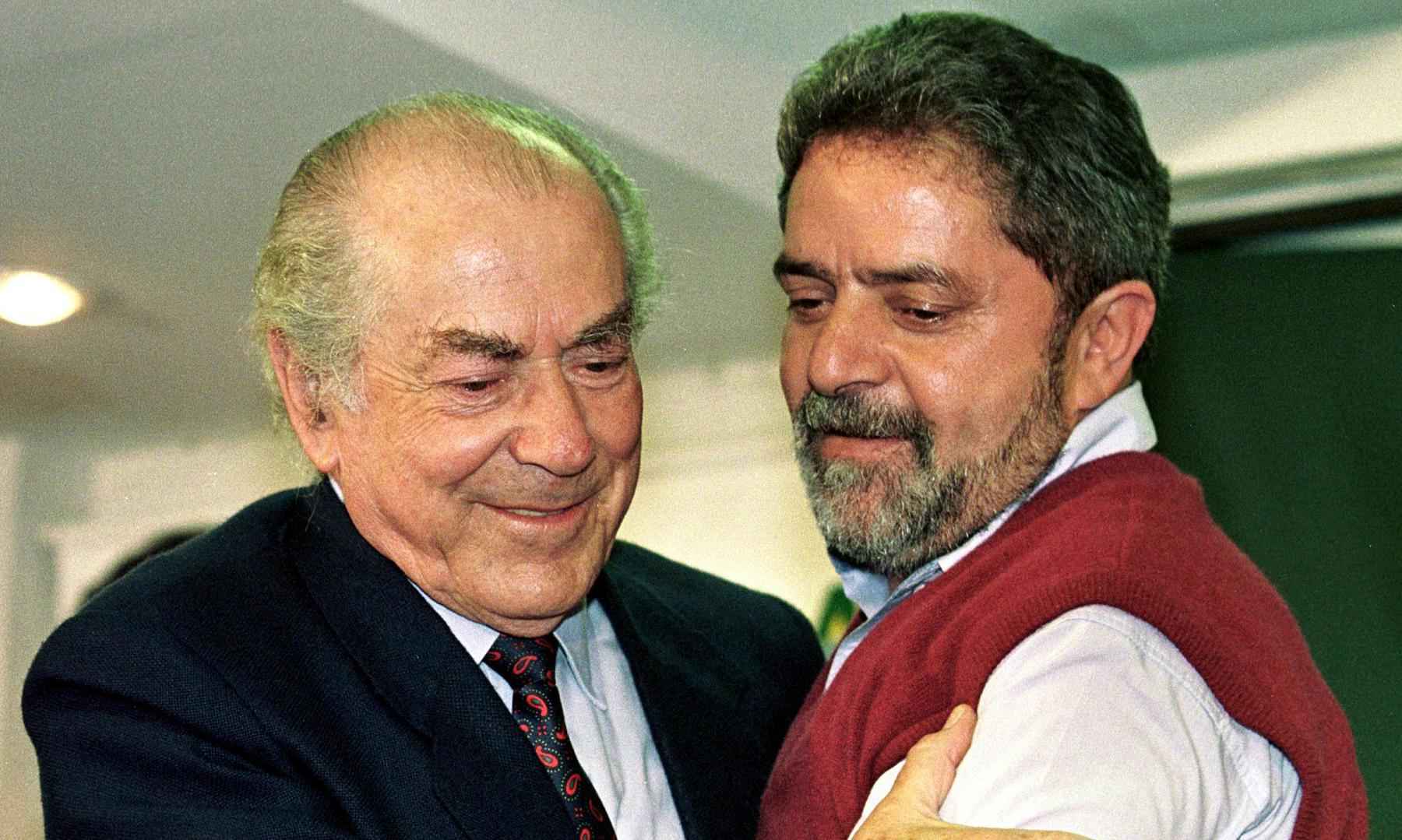 Lula sobre Brizola: 'Uma das figuras mais brilhantes do país' - Imagem de Arquivo / AFP PHOTO/Marie HIPPENMEYER