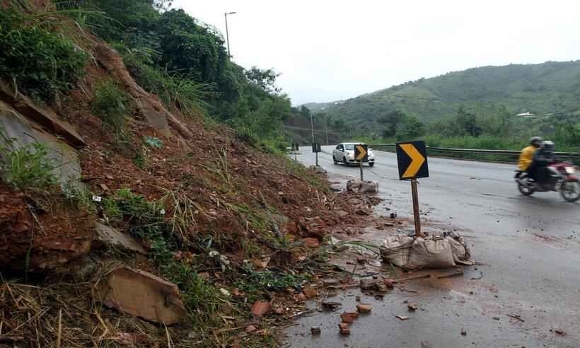 Defesa Civil  atualiza alerta para risco geológico forte em Belo Horizonte - Jair Amaral /EM/D.A Press
