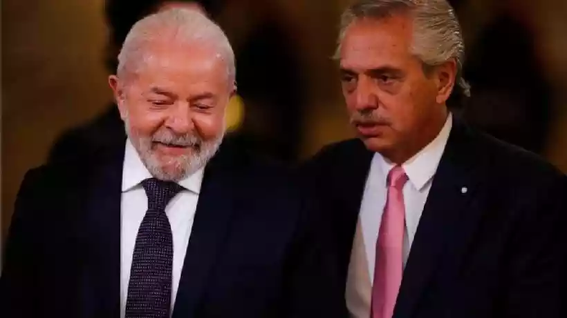 FEBEAPÁ: Lula sai da casinha, e assusta e envergonha o Brasil outra vez - Reuters