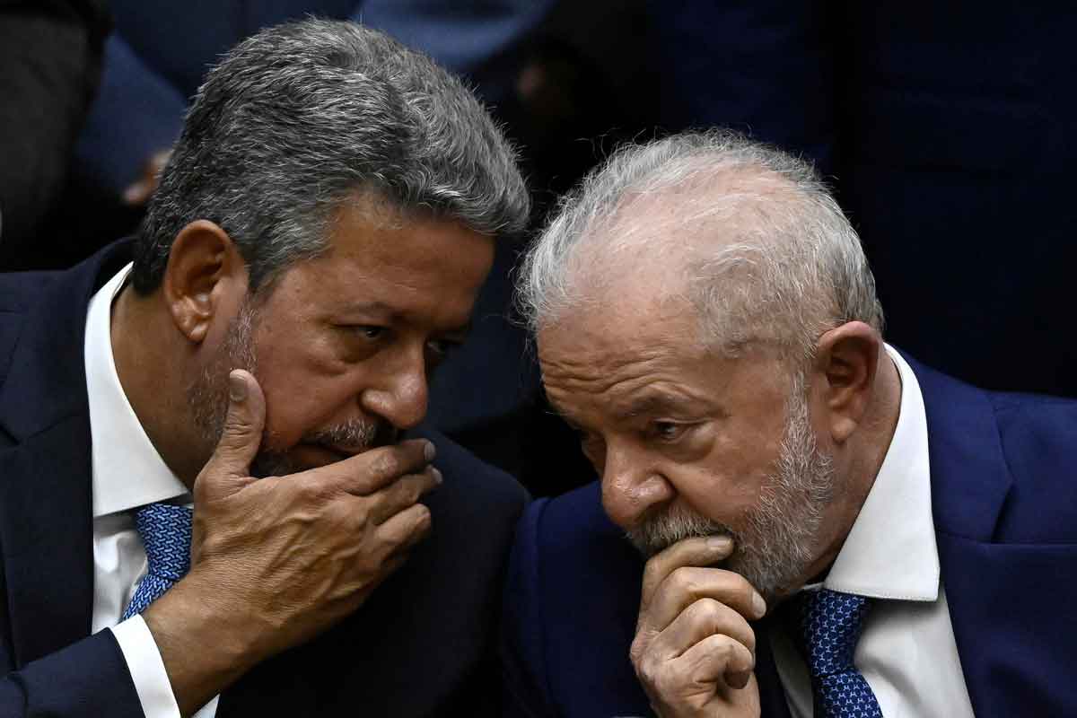 Reeleição de Arthur Lira na Câmara muda o foco político de Lula - MAURO PIMENTEL/AFP