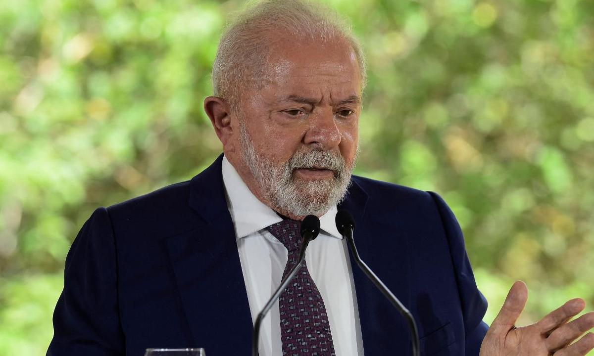PSDB sobre fala de Lula: Quem chama impeachment de golpe ataca a democracia - Dante Fernandez/AFP