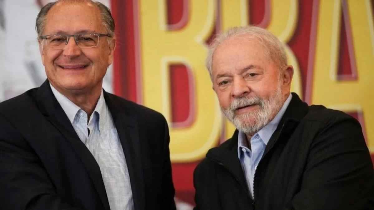 Lula a Alckmin: 'Foi presidente por 3 dias e não sentou na minha cadeira' - Reuters