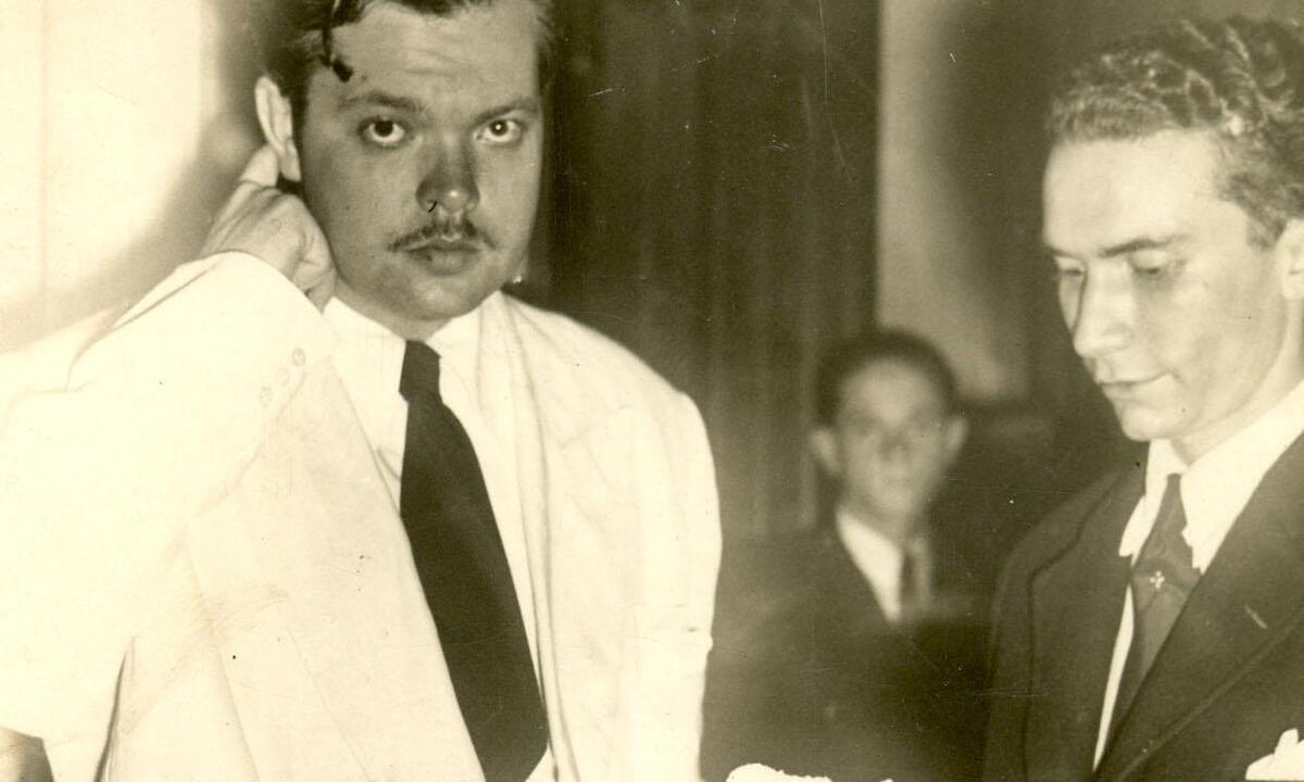 Coluna Hit busca informações sobre atriz mineira dirigida por Orson Welles - Arquivo EM/10/3/1942