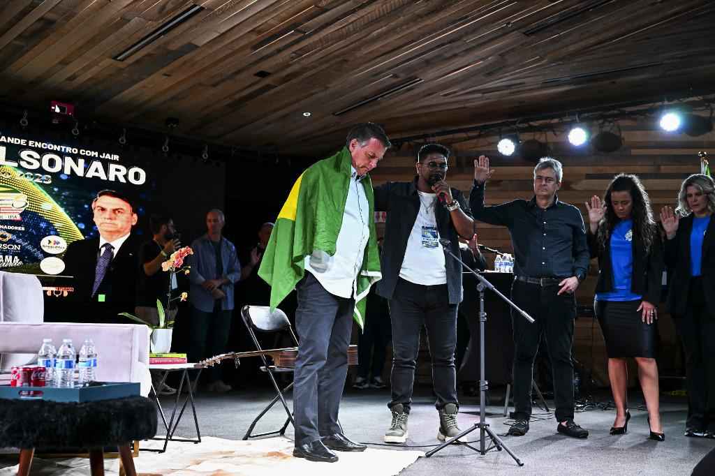 EUA: Bolsonaro promete seguir ativo na política brasileira - CHANDAN KHANNA / AFP