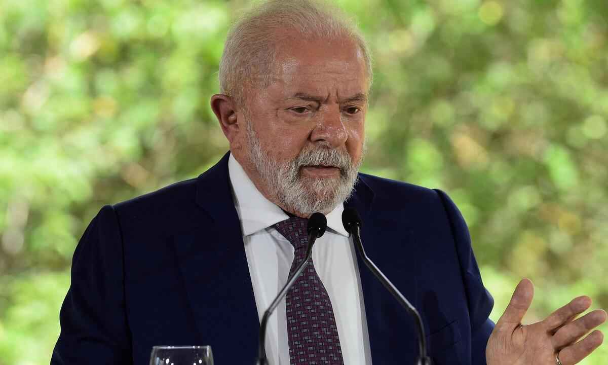 Lula sobre Americanas: 'não é nem pedalada, é motociata' - Dante Fernandez/ AFP