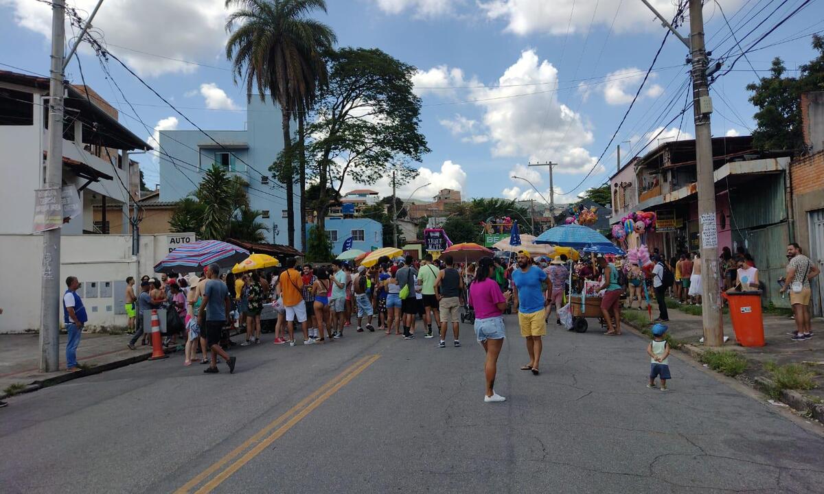 Carnaval em BH começa com muito calor e risco de chuva neste sábado - Edesio Ferreira/EM/D.A Press