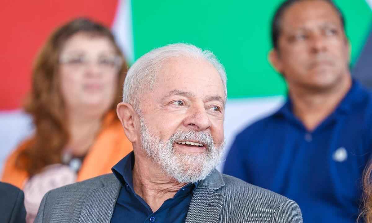 Lula avalia isentar do IR neste ano quem recebe até 2 salários mínimos - Ricardo Stuckert/PR
