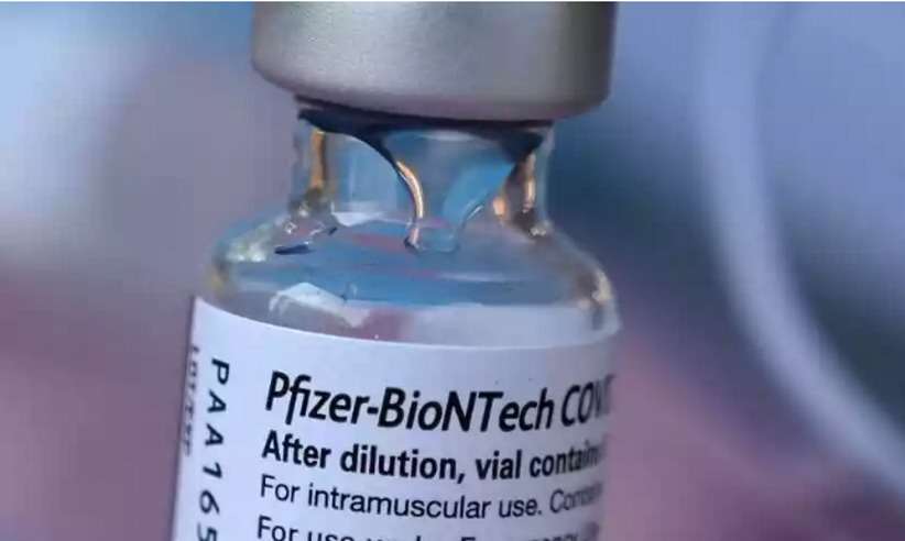 CDC e FDA não encontram relação entre vacina bivalente da Pfizer e AVC - Robyn Beck/AFP