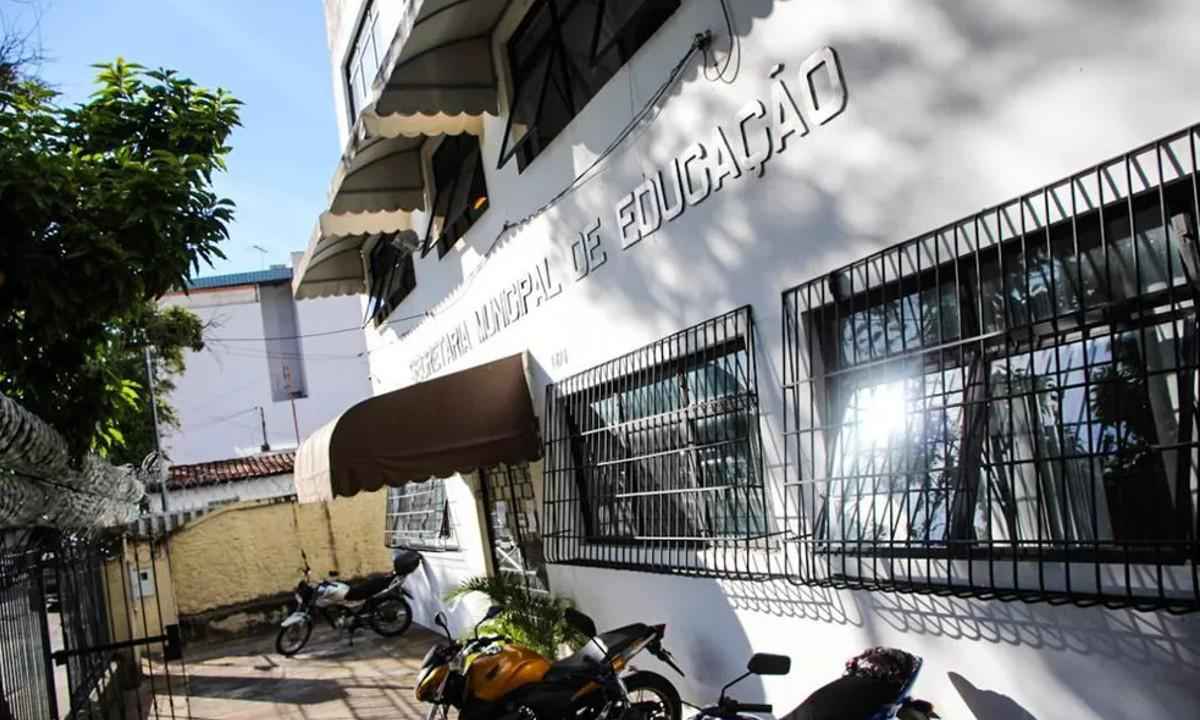 Assistente educacional incita agressão contra alunos: 'Uns tapas, murros' - Divulgação/Prefeitura de Divinópolis