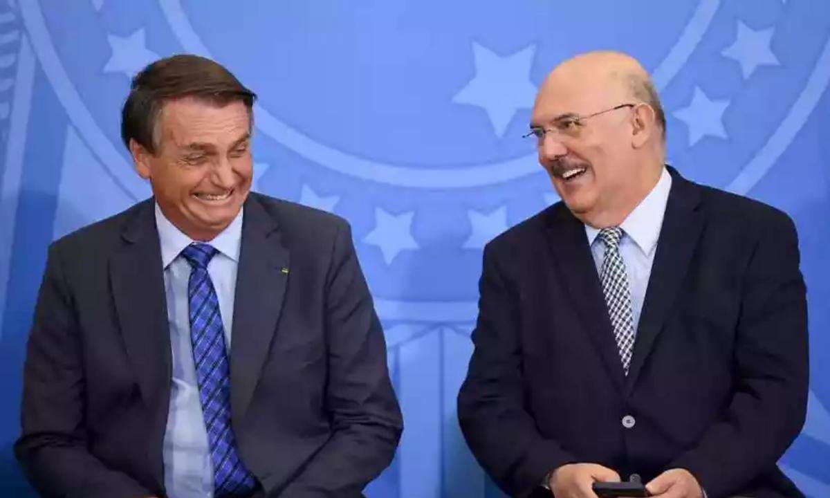 Suposta interferência de Bolsonaro trava investigação do 'escândalo do MEC' - EVARISTO SA / AFP
