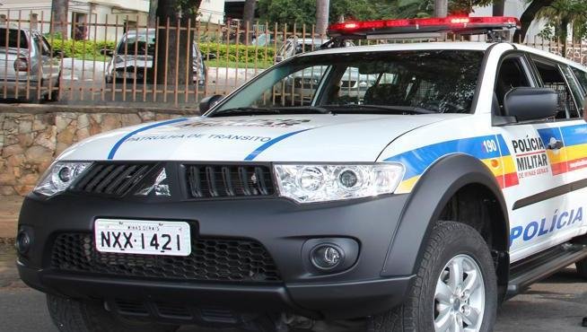 Criança de 2 anos vê pai matar homem supostamente por ciúmes - PMMG