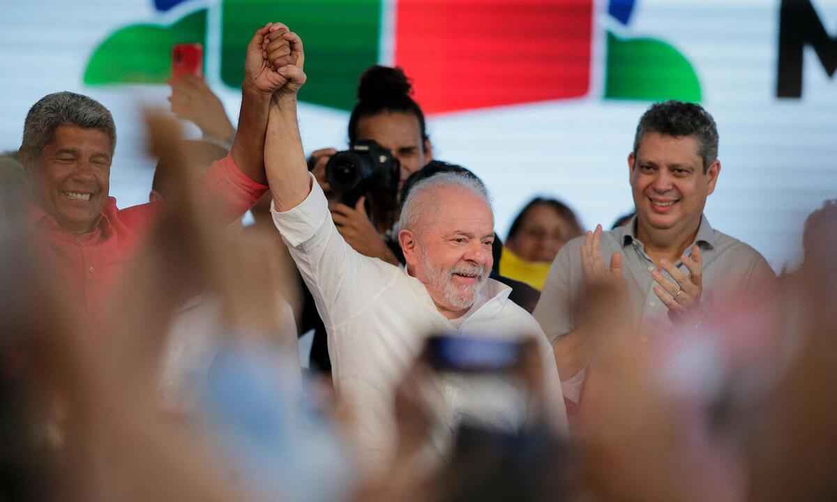 Governo Lula deve anunciar reajuste de bolsas de pós-graduação nesta semana - ARISSON MARINHO / AFP
