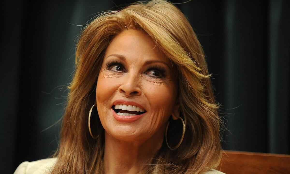 Raquel Welch, lendária estrela de Hollywood, morre aos 82 anos - Robyn BECK / AFP

