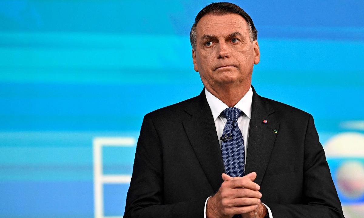 PGR quer arquivar inquérito contra Bolsonaro por associar vacina e Aids - Mauro Pimentel/AFP