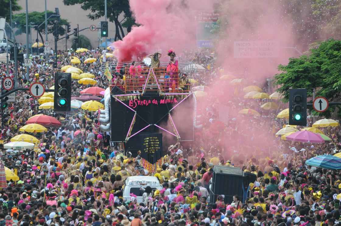 No Brasil continental, festa do carnaval se consolida pela diversidade - Leandro Couri/EM