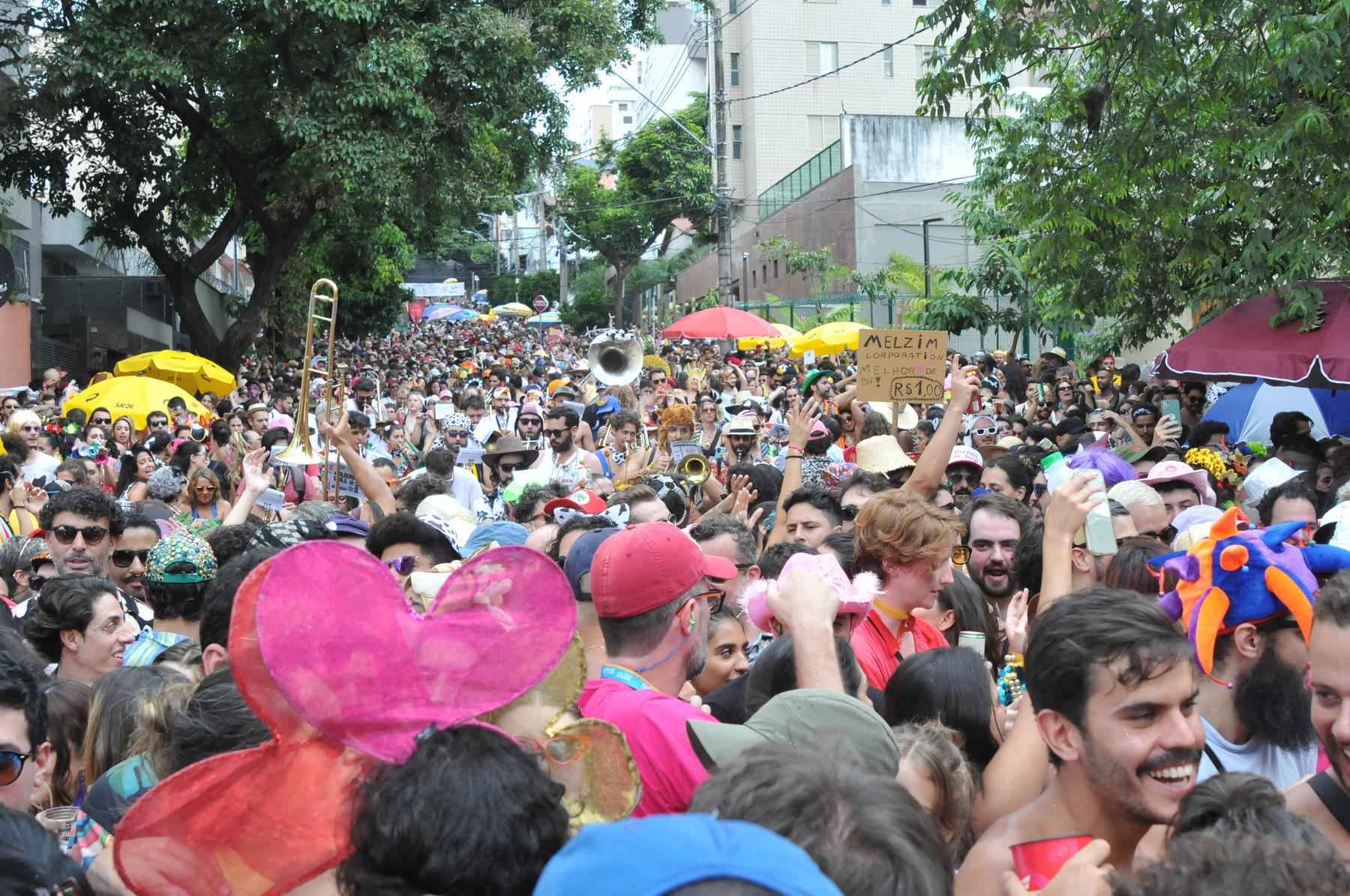 Carnaval em BH começa com chuva forte, mas sol deve brilhar - Gladyston Rodrigues/EM/D.A Press