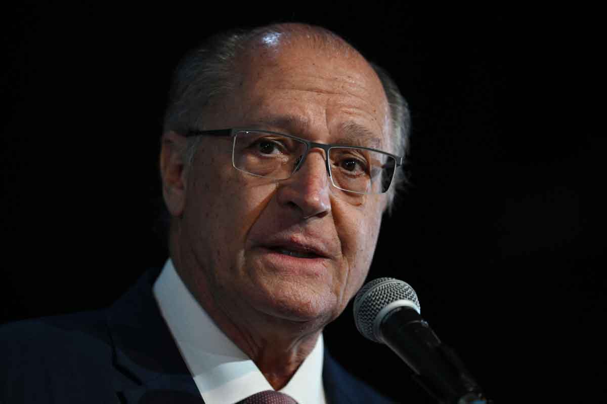 Alckmin: casas de Bertioga podem receber desabrigados da chuva - TWITTER/REPRODUÇÃO