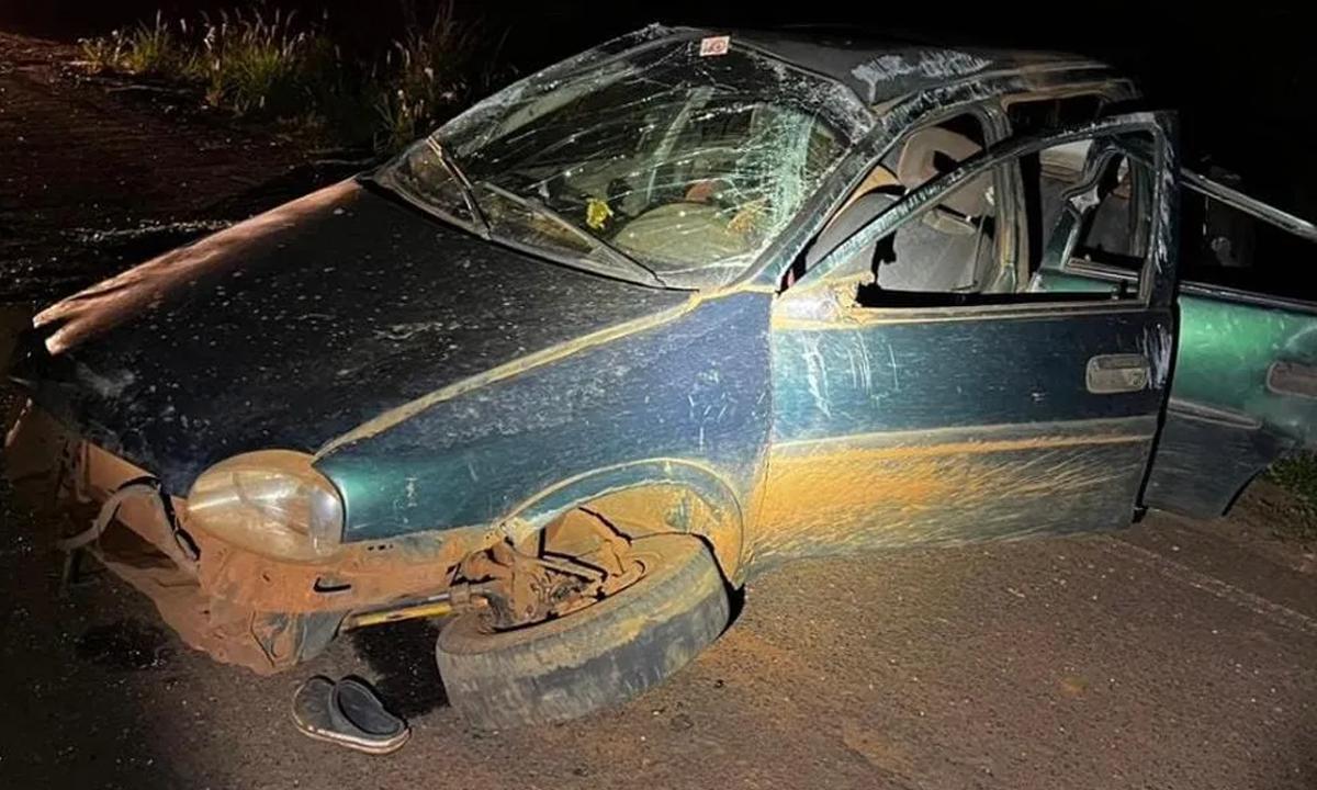 Bebê de um ano é arremessado em capotamento de carro e sobrevive  - Polícia Militar Rodoviária/Divulgação