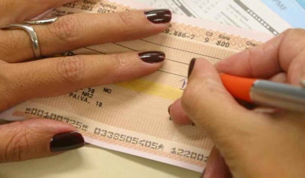 Oito dicas para ajudar o consumidor a limpar nome durante Mutirão Nacional - Carlos Altman/EM/D.A.Press
