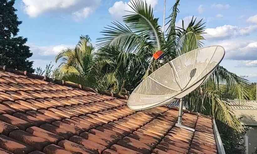Famílias de baixa renda têm troca gratuita de antenas parabólicas em Minas - Siga Antenado/divulgação