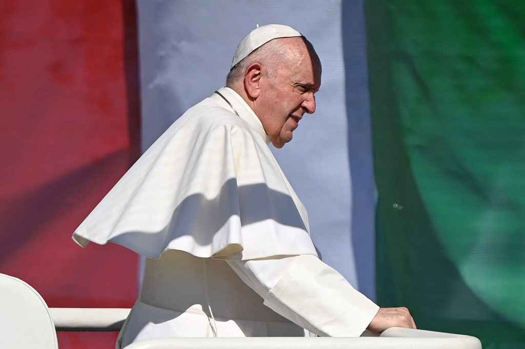 Papa Francisco pede 'sacrifício' e passa a cobrar aluguel de cardeais no Vaticano - Attila KISBENEDEK / AFP