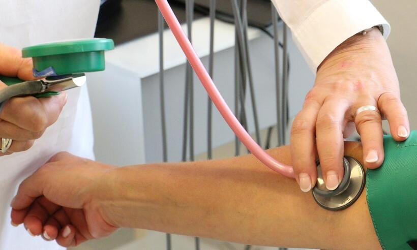 Doenças cerebrovasculares: pressão alta na gravidez é fator de risco -  tomwieden/Pixabay 