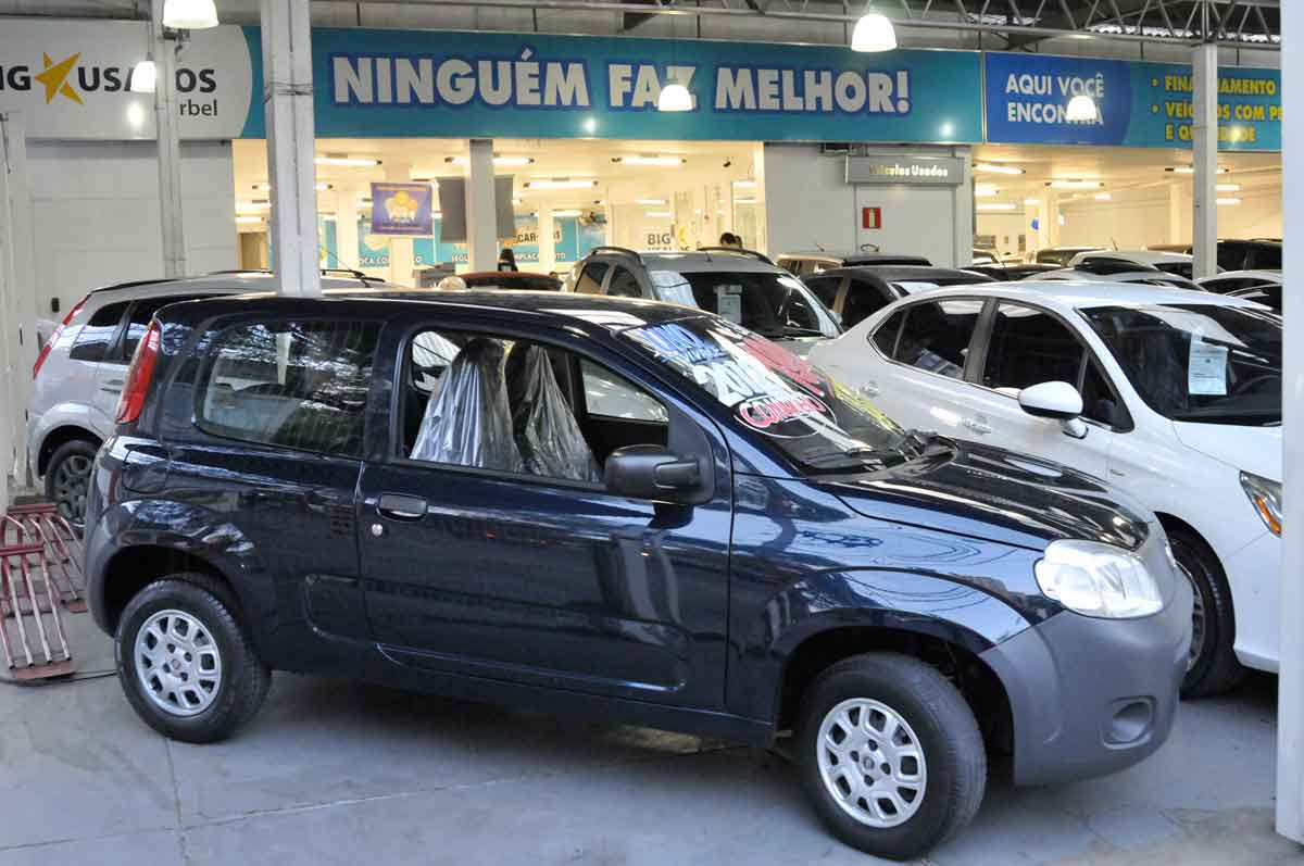 Com taxa de juros altas, as vendas de carros empacam nas revendas - Juarez Rodrigues/EM/D.A Press - 22/8/18
