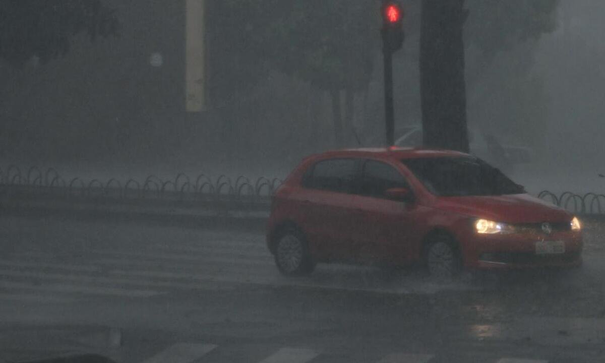 Minas tem 325 cidades sob alerta de granizo até esta terça-feira (7/3) - Foto: Gladyston Rodrigues /EM/D.A Press