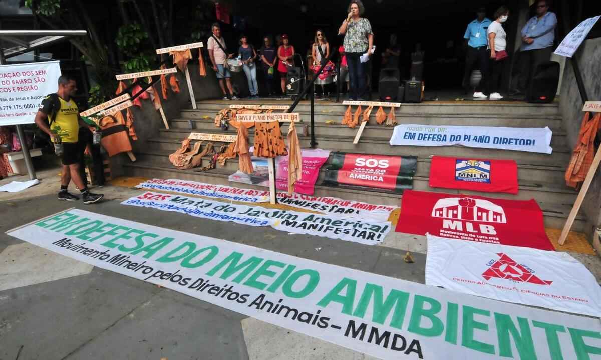 Movimentos por moradia popular protestam em defesa do Plano Diretor de BH - Túlio Santos/EM/D.A Press