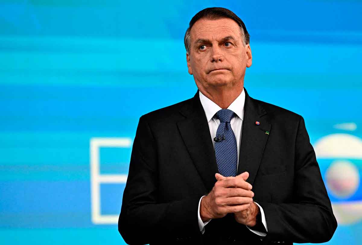 Escândalo das joias desconstrói a imagem de honestidade de Bolsonaro - MAURO PIMENTEL/AFP