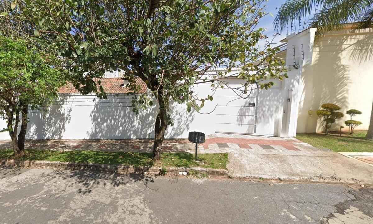 Aluguel de R$ 12 mil: a boa vida do traficante carioca Chapola em BH - Google Street View/Reprodução