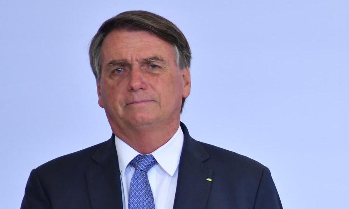 TCU dá prazo de 5 dias para Bolsonaro devolver joias de luxo - Antonio Molina/Folhapress